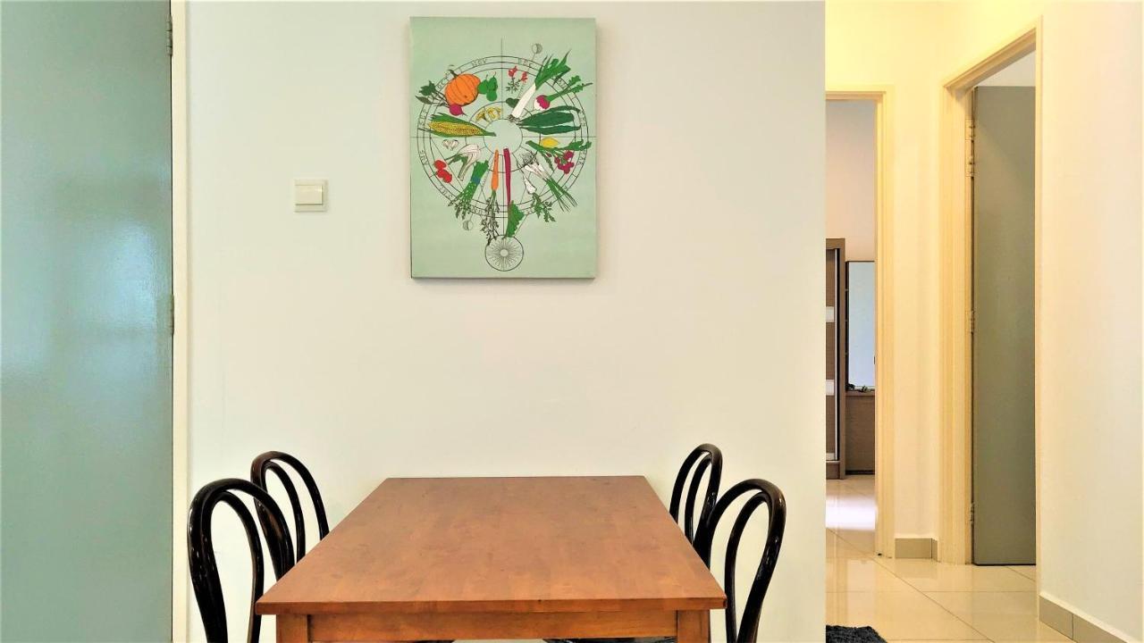 Apartment Executive Sky Suites @ *